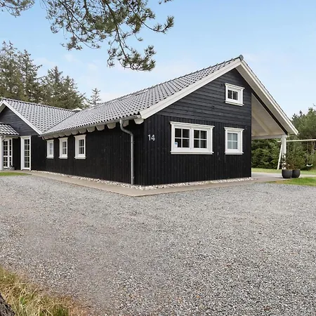 Holiday home Six-bedroom In *