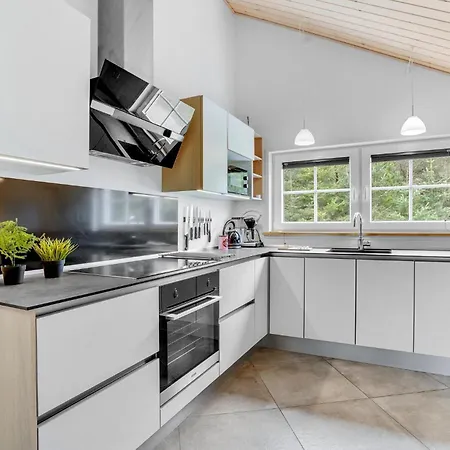 Six-bedroom In Prázdninový dům Blåvand