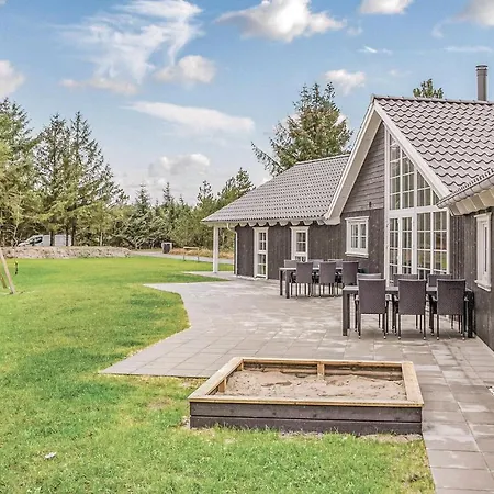 Prázdninový dům Six-bedroom In Blåvand